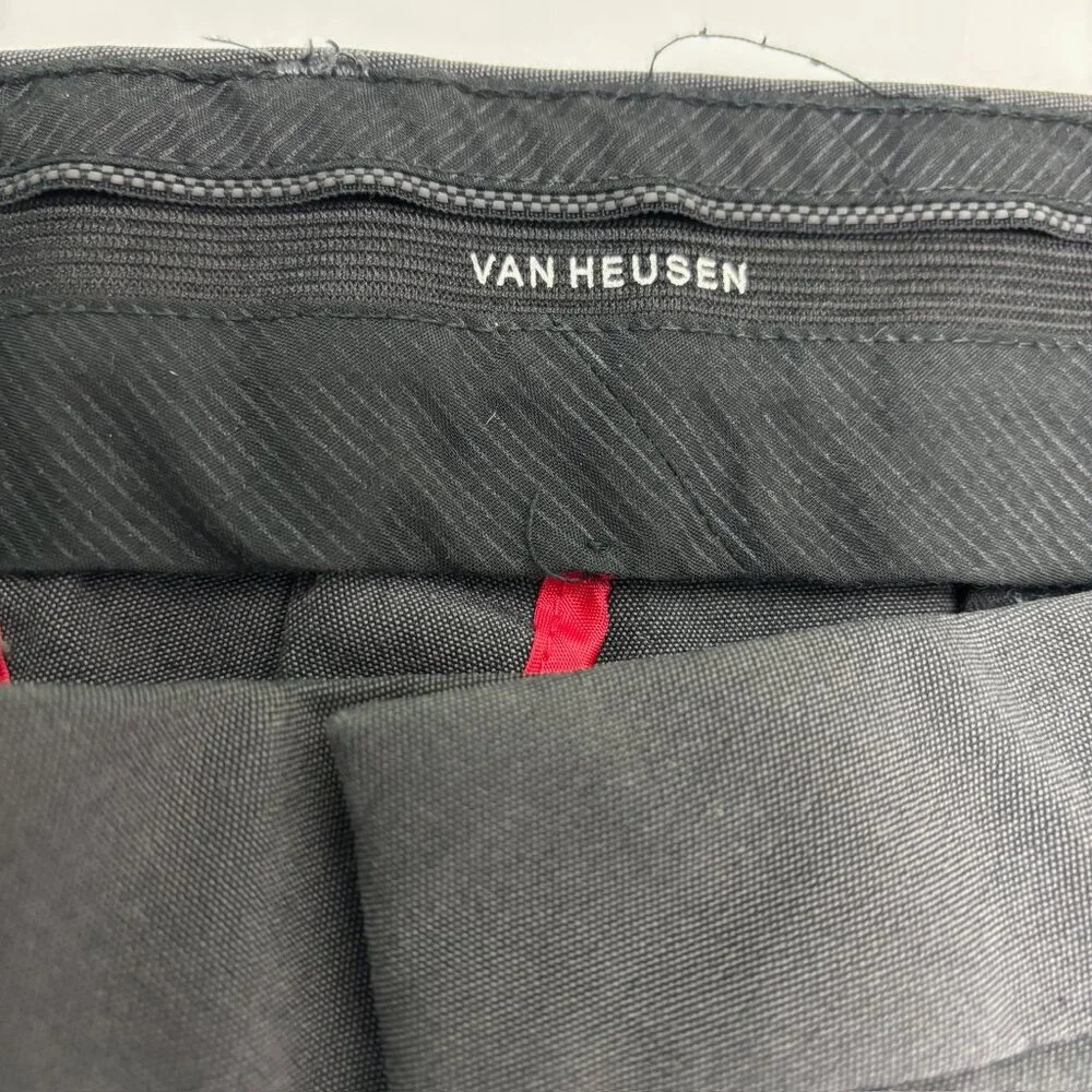 Van Heusen Chino Pants Mens 40x32 Gray Straight Leg Flex Flat‎ Front
